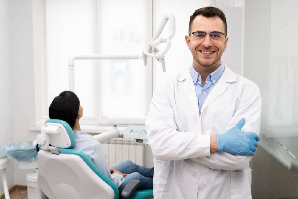 dentista de clinica dental profesional