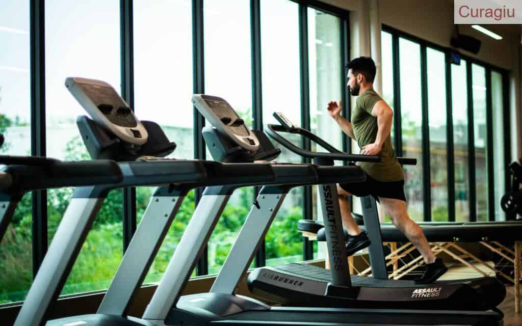 Cómo estructurar tu semana de entrenamiento en el gimnasio