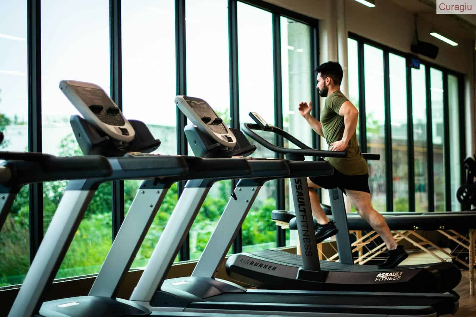 Cómo estructurar tu semana de entrenamiento en el gimnasio