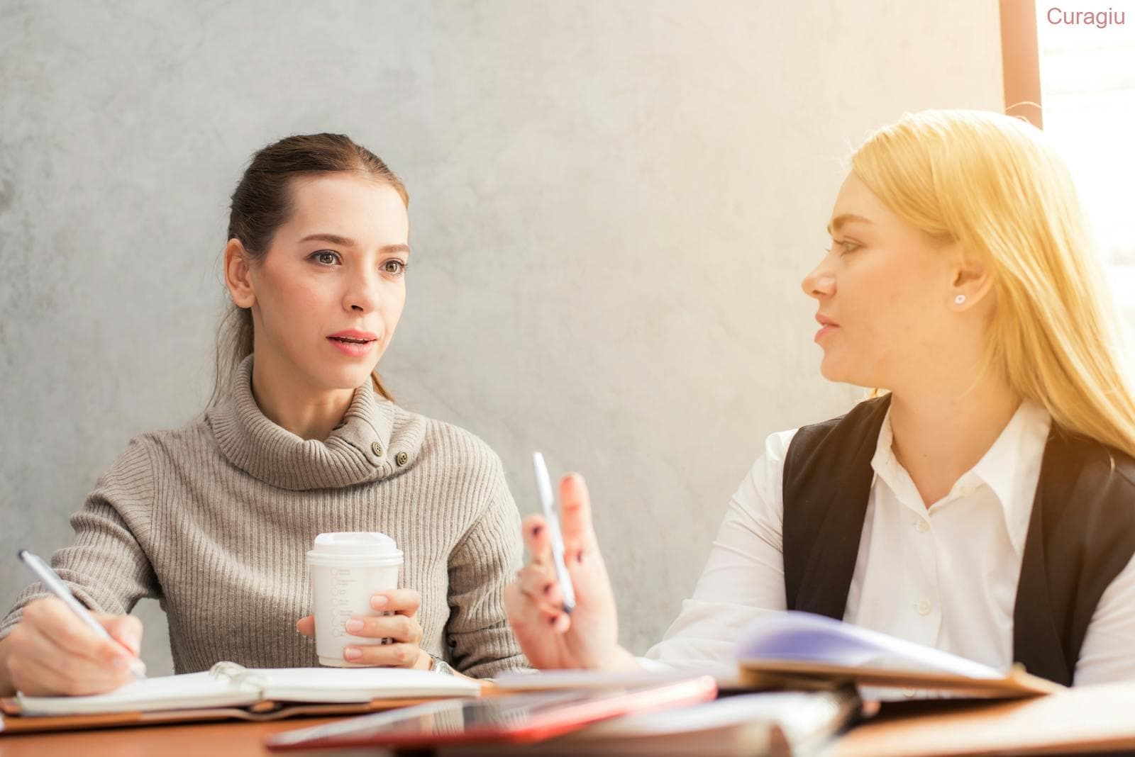 Cómo mejorar tus habilidades de comunicación en el entorno profesional